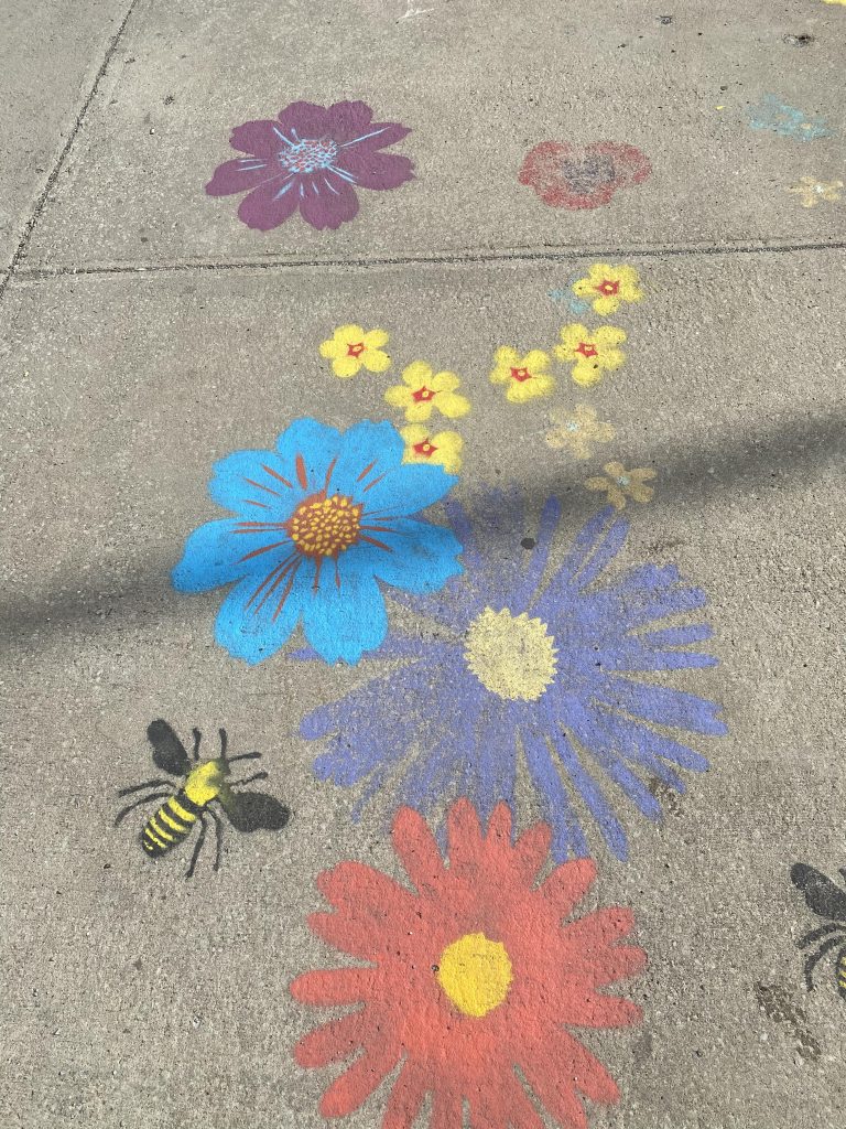 Fleurs et abeilles trottoirs 2020
