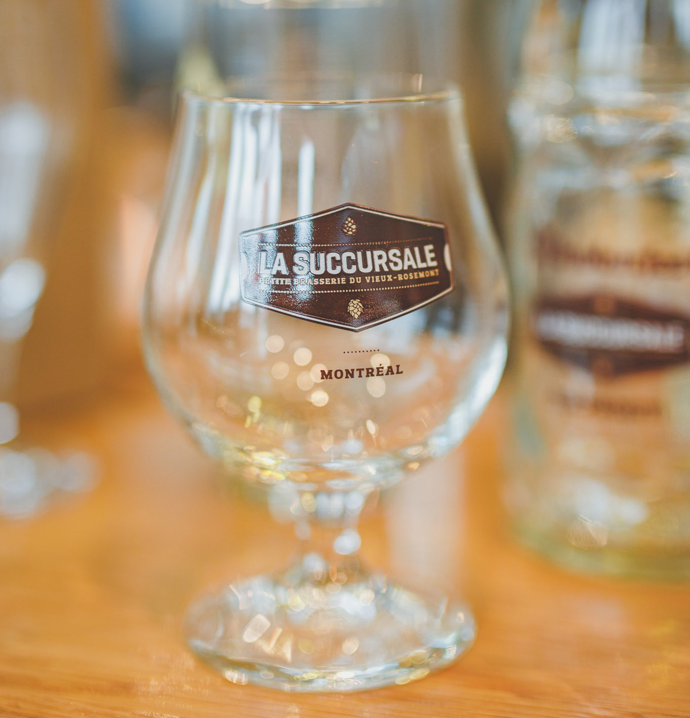 verre la succursale promenade Masson